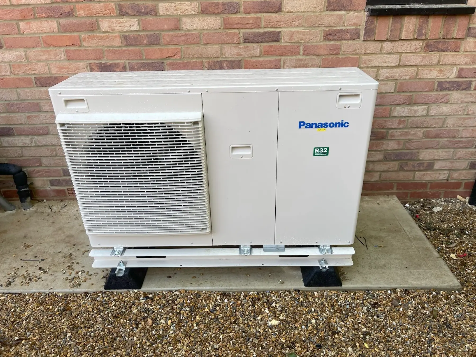 air source heat pump radiators
