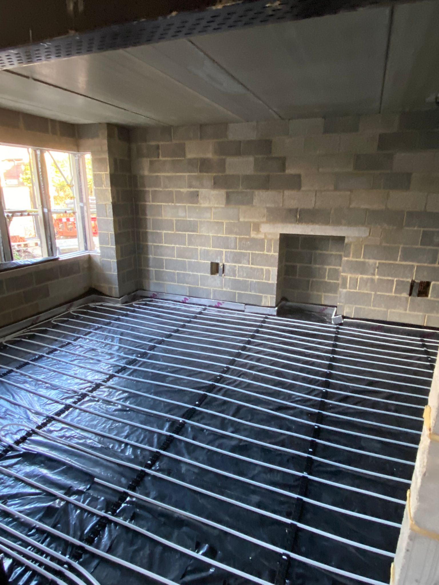 under floor heating pipe work